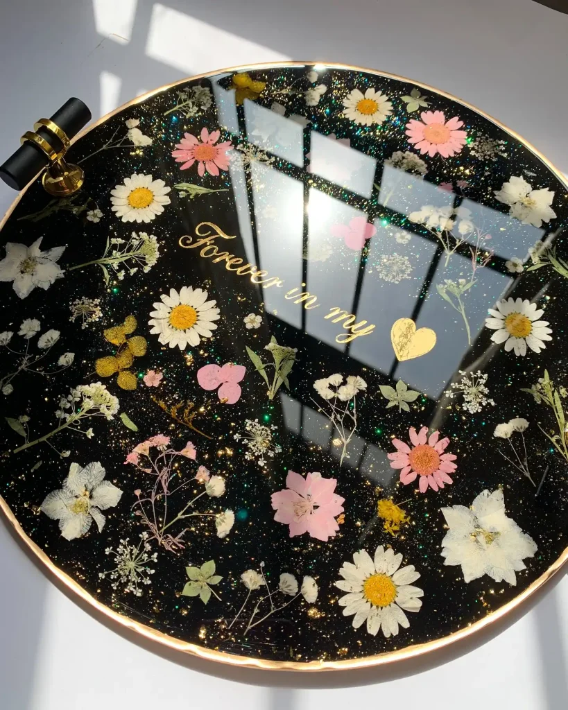 15 Beginner Resin Crafts You Can Make Without a Garage or Ventilation 10 Resin Trinket Dishes